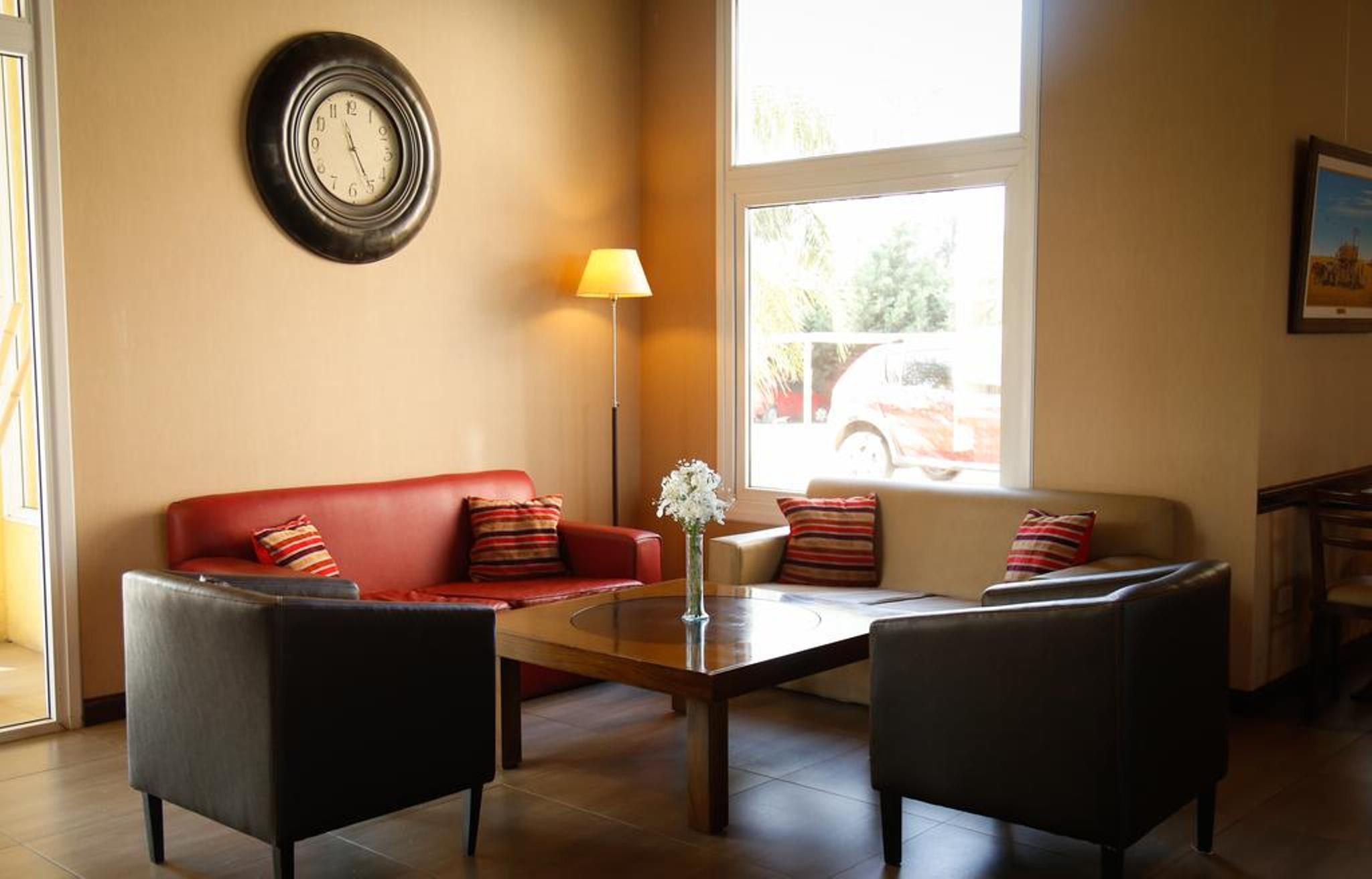 Hotel Howard Johnson Trenque Lauquen Ngoại thất bức ảnh